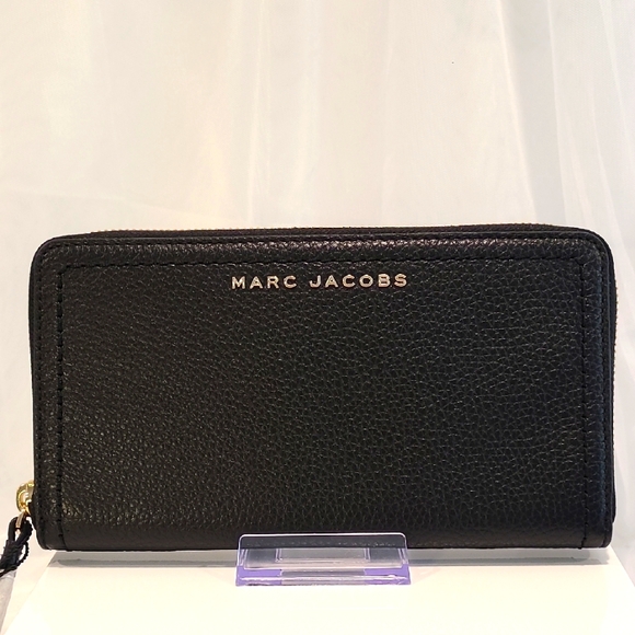 Marc Jacobs Black Textured Wristlet Wallet